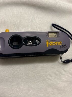 Polaroid i-Zone Pocket Camera — untested
